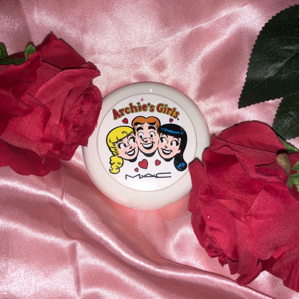 ARCHIE’S GIRLS VERONICA’S BLUSH